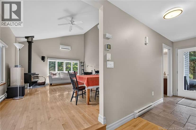 71 Aquila Crescent — photo 10 of 24