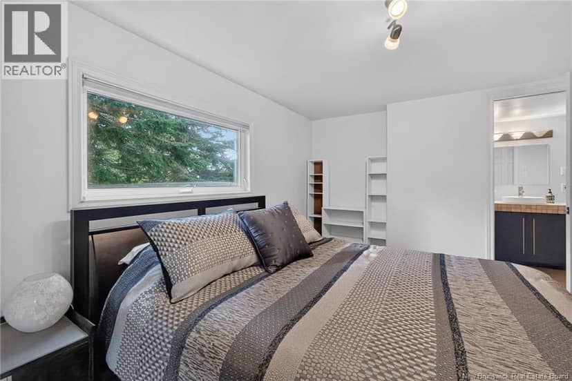 71 Aquila Crescent — photo 13 of 24