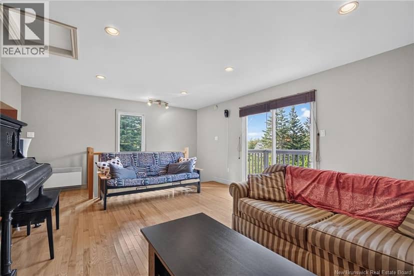 71 Aquila Crescent — photo 18 of 24