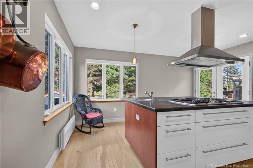71 Aquila Crescent — photo 9 of 24