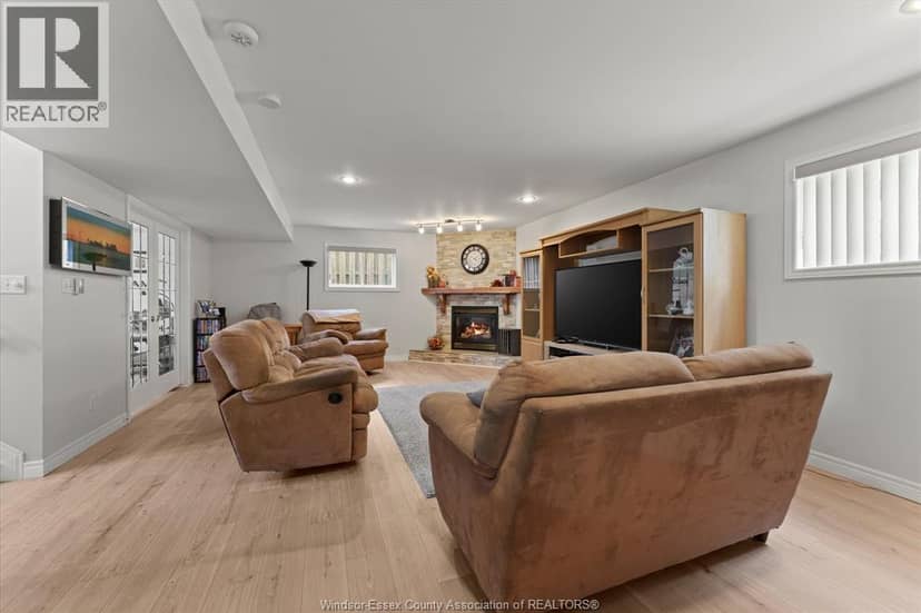 256 Ashwood — photo 26 of 40