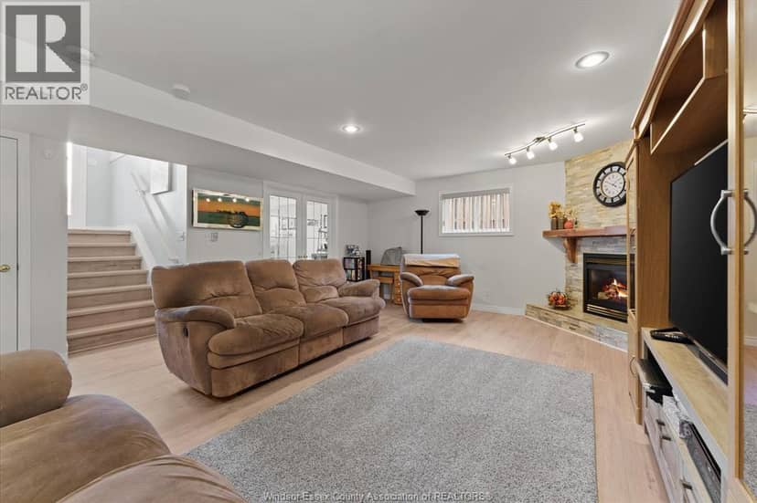 256 Ashwood — photo 27 of 40