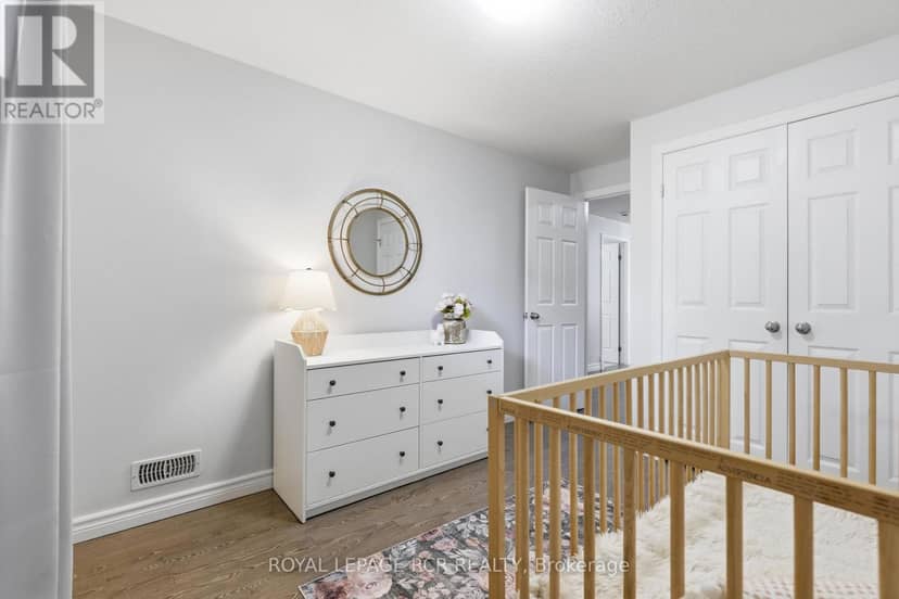 25 - 35 Mountford Drive — photo 15 of 22