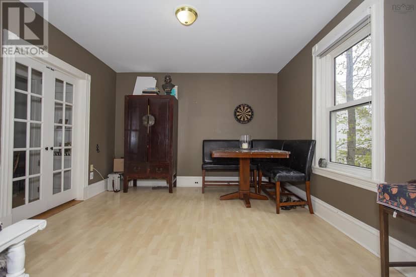 159 Victoria Street E — photo 33 of 40