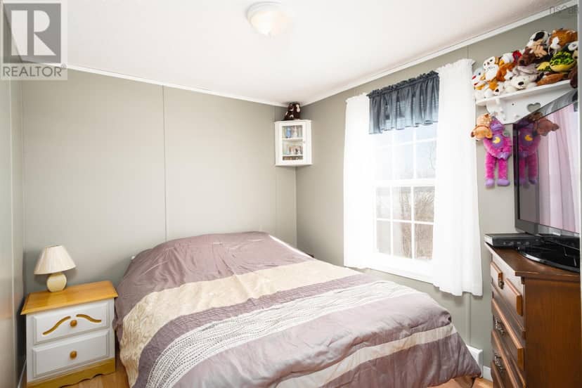 1576 West Lake Ainslie Road — photo 14 of 29
