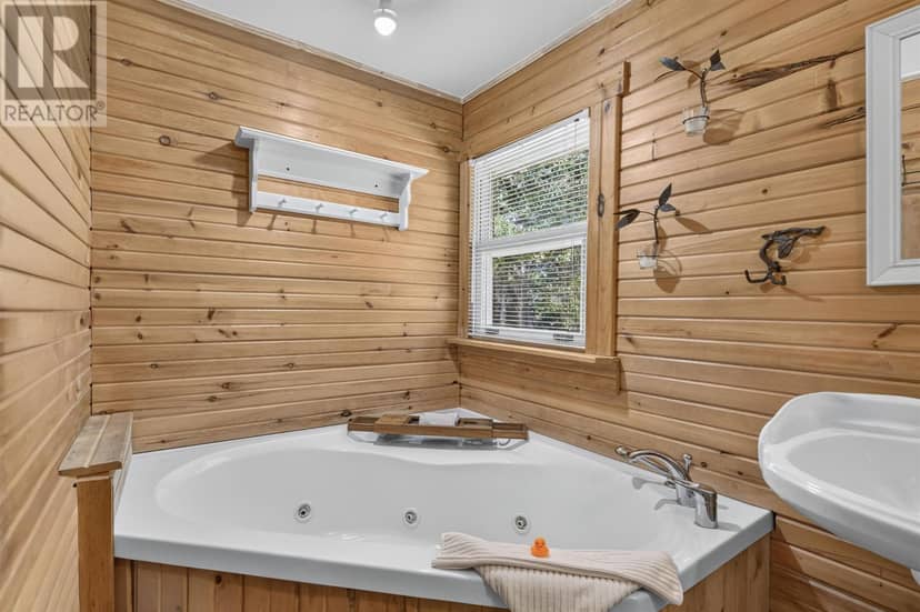42 Peters Road — photo 16 of 31