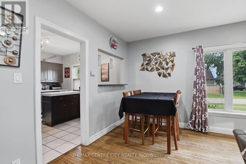 438 Forest Lawn Avenue — photo 9 of 40