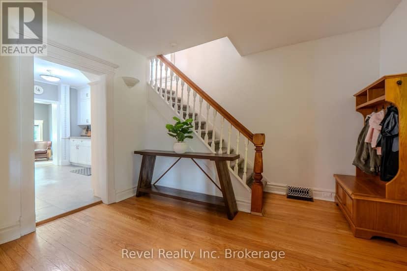 651 Jane Street — photo 8 of 37