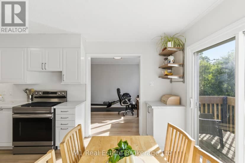 85 - 295 Water Street — photo 21 of 40
