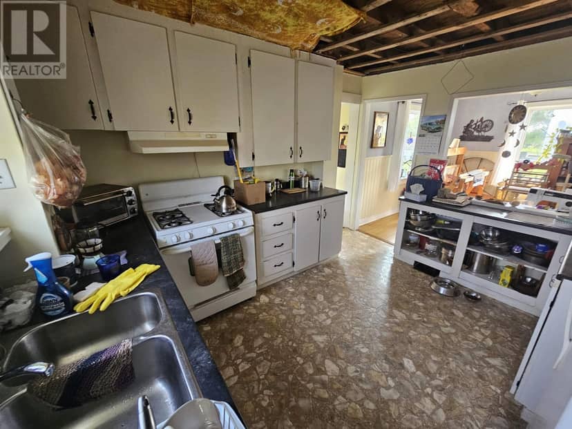 40 Maple Street — photo 20 of 32