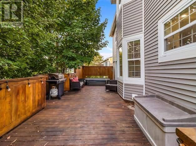 11 Chaytors Place — photo 32 of 40