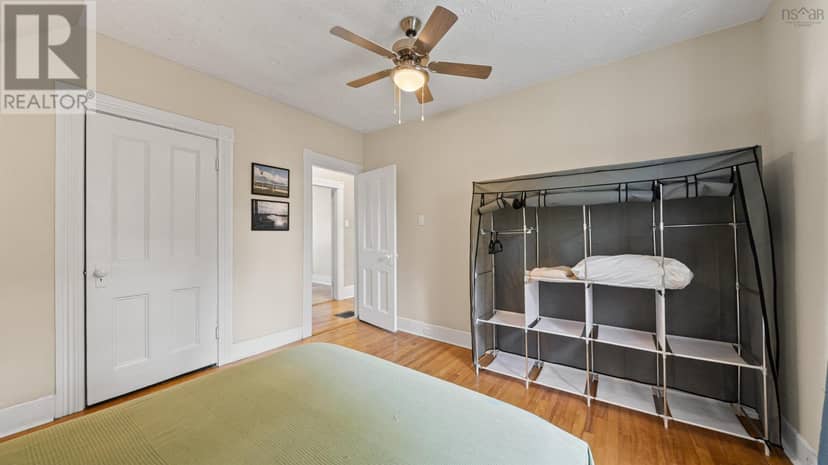 62 Maple Avenue — photo 15 of 34