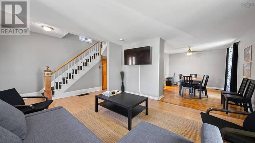 62 Maple Avenue — photo 4 of 34