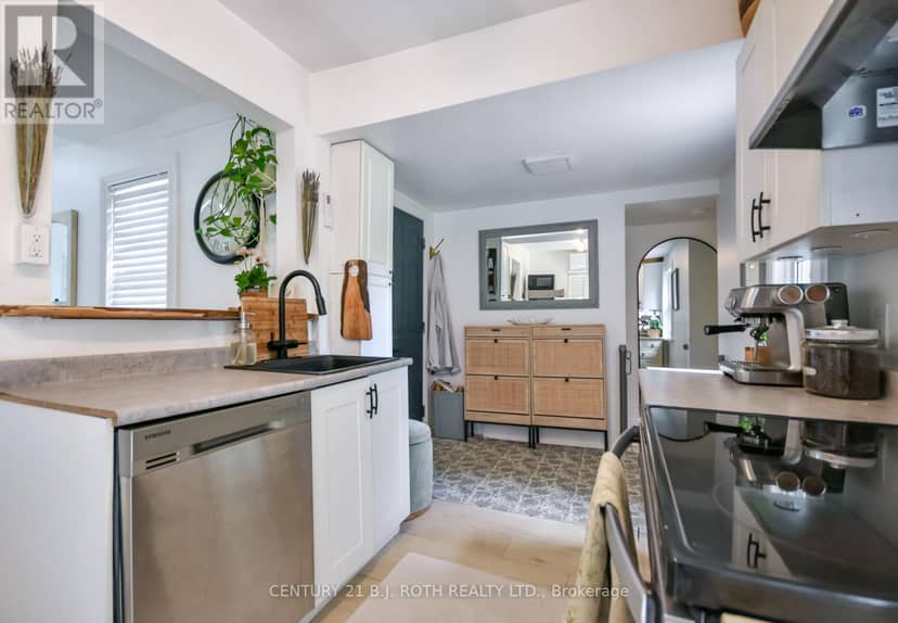 203 Southview Road — photo 11 of 40