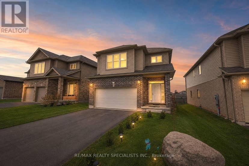 3251 Turner Crescent — photo 1 of 16