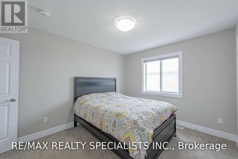 3251 Turner Crescent — photo 12 of 16
