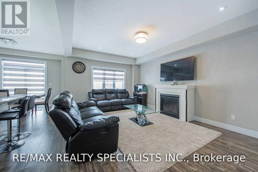 3251 Turner Crescent — photo 4 of 16