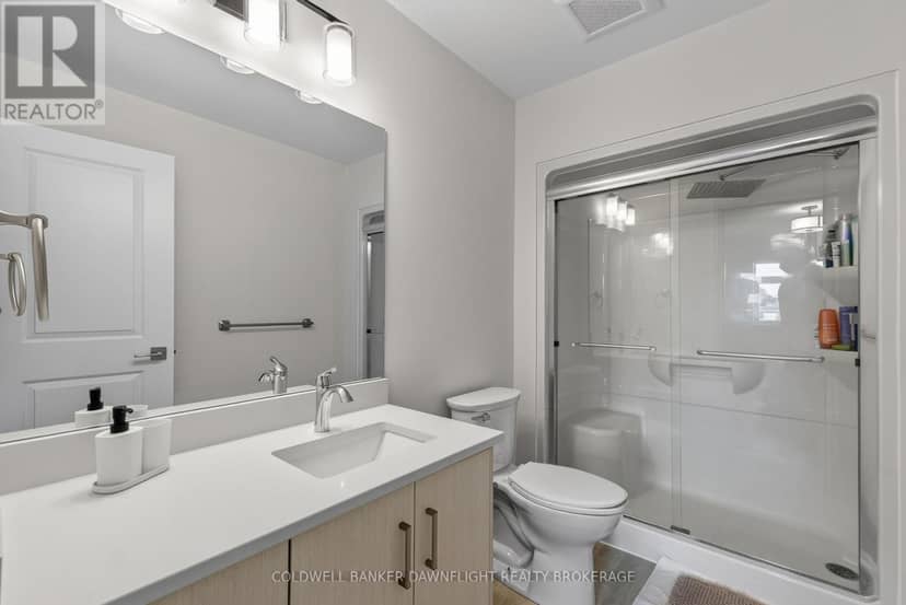 592 Albert Street — photo 22 of 40