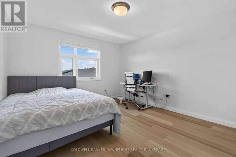 592 Albert Street — photo 27 of 40