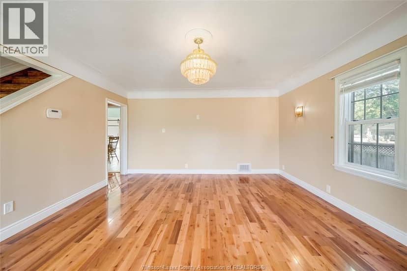 1055 Jefferson Boulevard — photo 6 of 40