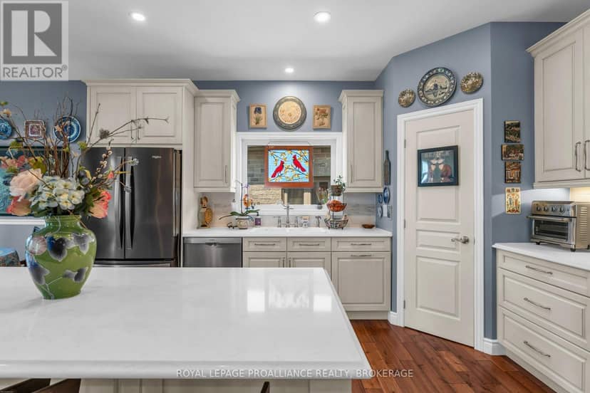861 Windermere Drive — photo 19 of 40
