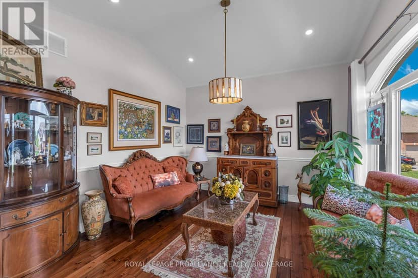 861 Windermere Drive — photo 8 of 40