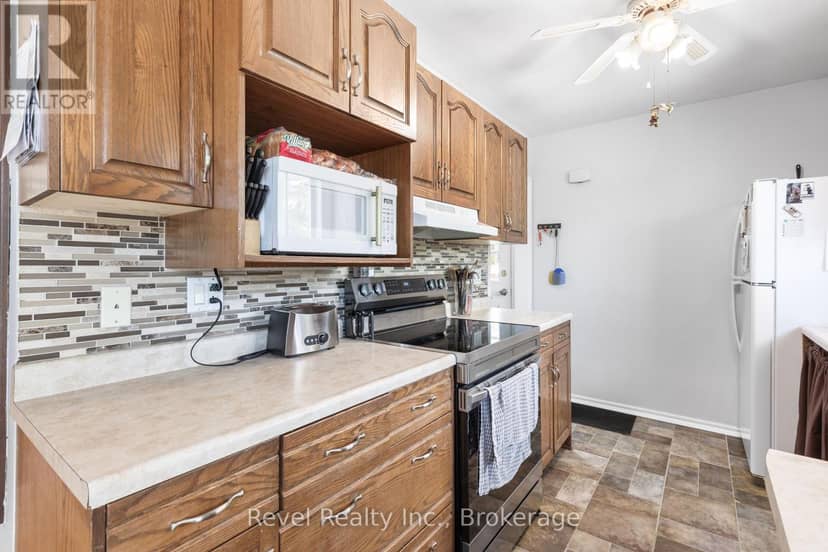 42 Kawartha Drive — photo 17 of 40