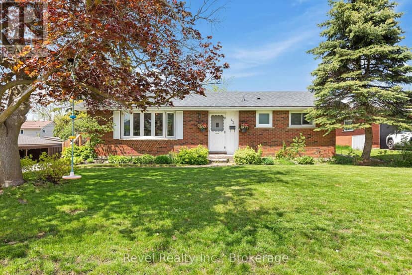 42 Kawartha Drive — photo 3 of 40
