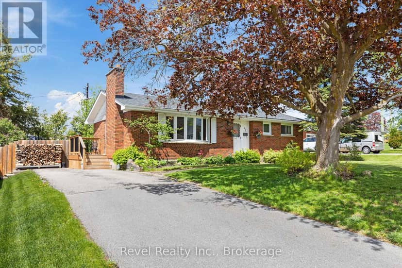 42 Kawartha Drive — photo 4 of 40