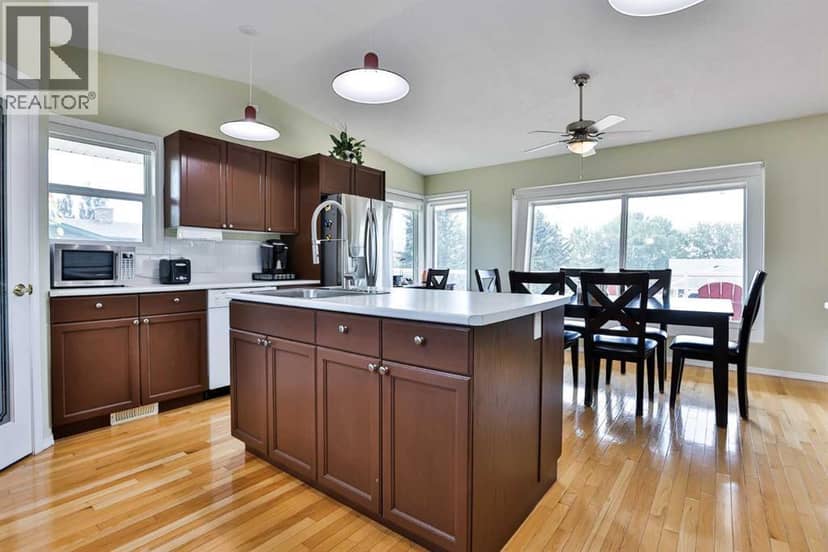 645 Lakeside Drive — photo 33 of 39
