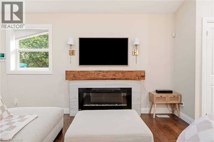715 DRURY Lane — photo 7 of 40