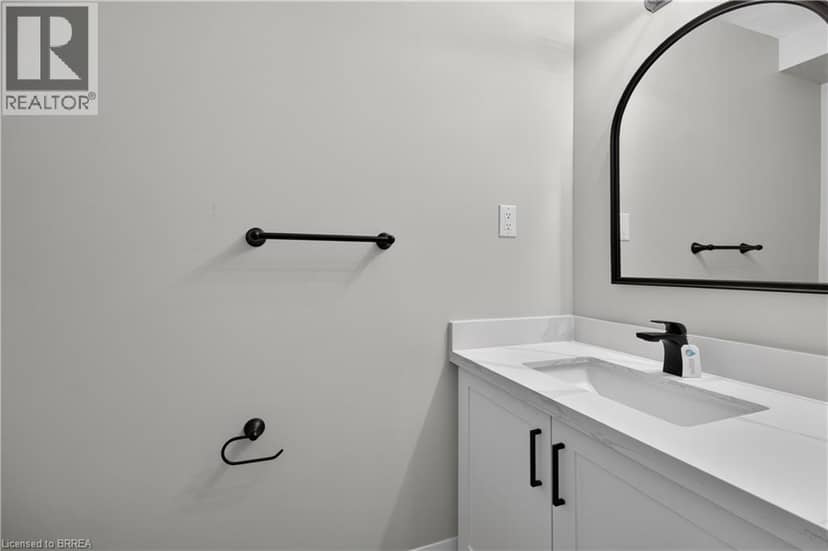 10 ELMWOOD Avenue, Brantford, photo 8
