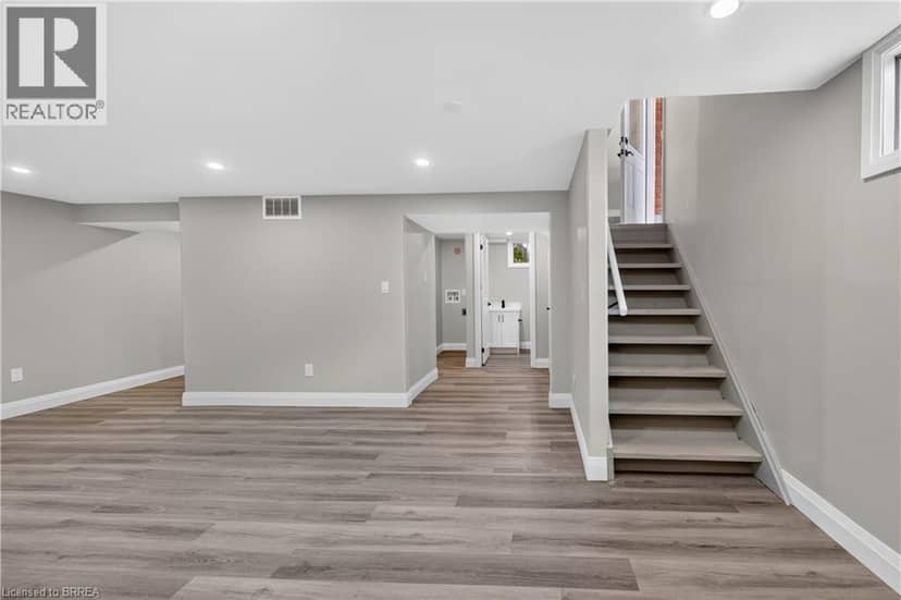 10 ELMWOOD Avenue — photo 28 of 40