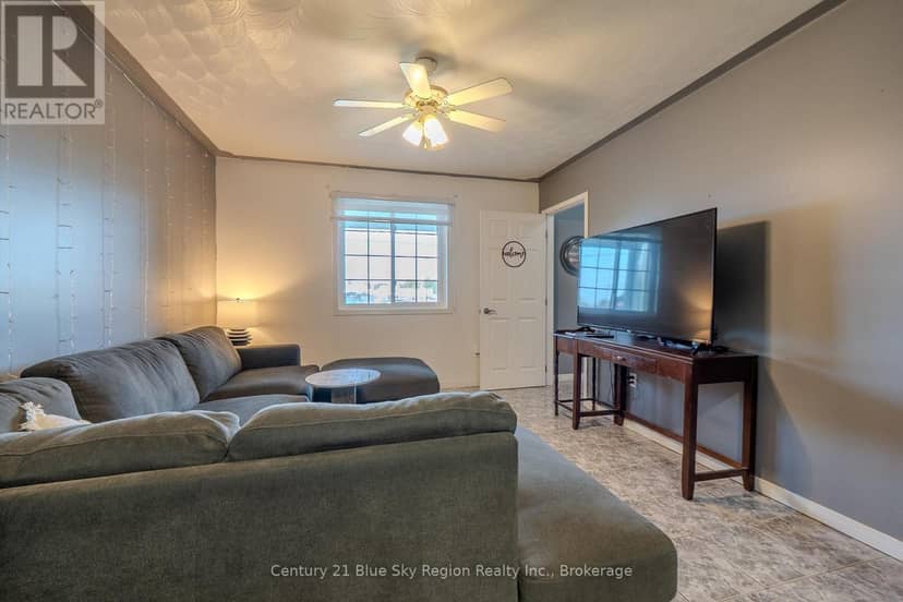 650 Coursol Road — photo 16 of 40