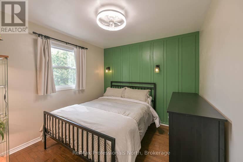 817 Eighth Avenue — photo 32 of 33