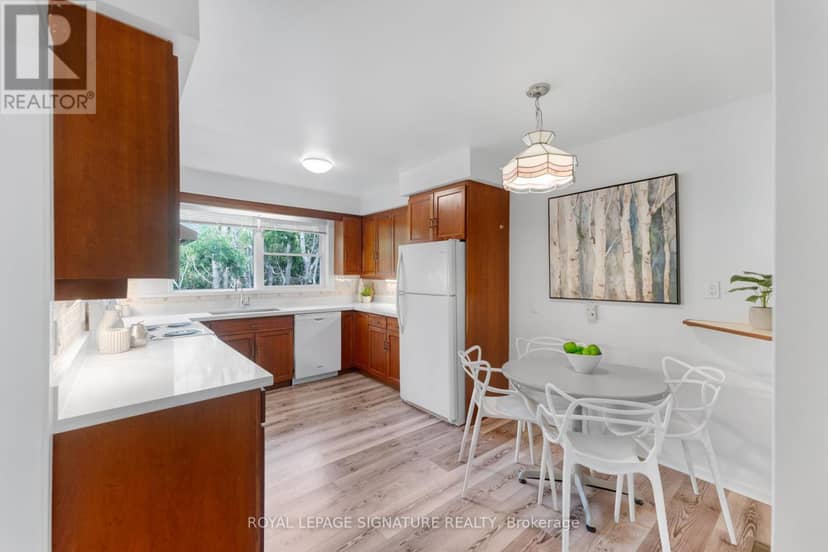 43 Viamede Crescent — photo 9 of 40