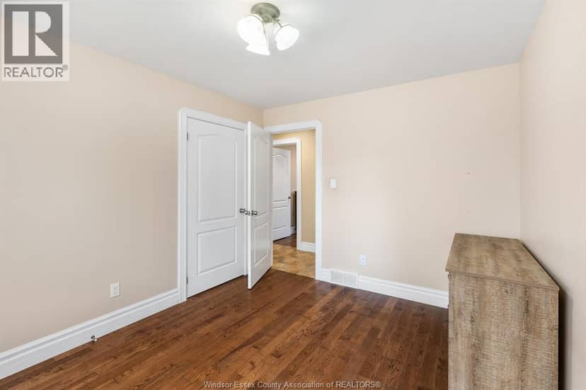 102 Joanne COURT — photo 22 of 39