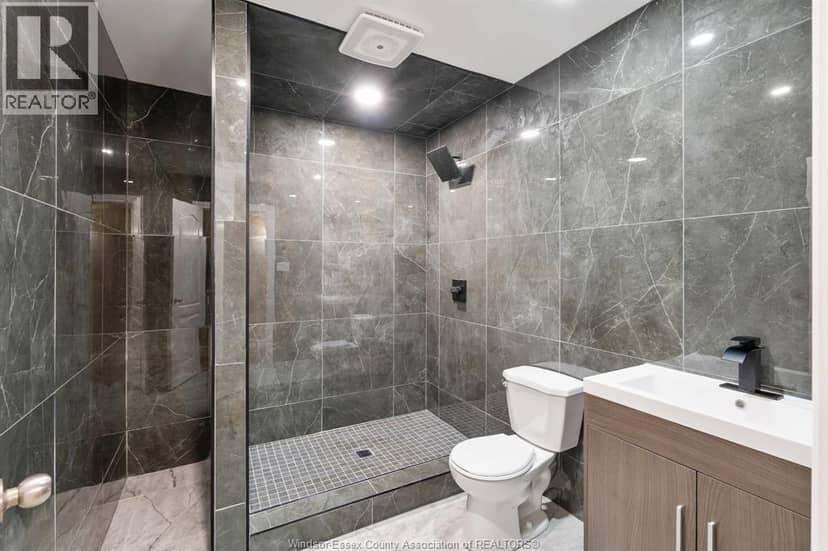 102 Joanne COURT — photo 28 of 39