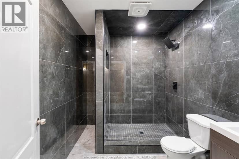 102 Joanne COURT — photo 29 of 39