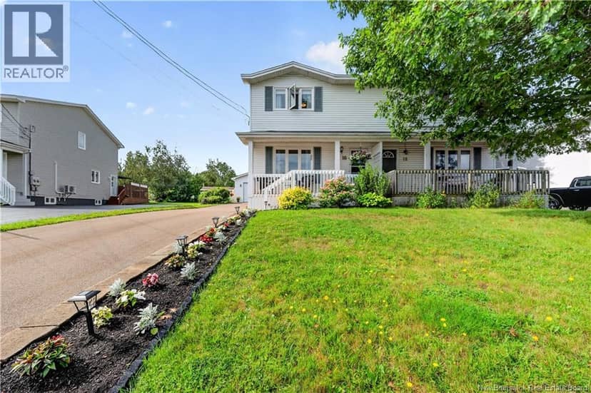 16 Briarlea Drive — photo 4 of 31
