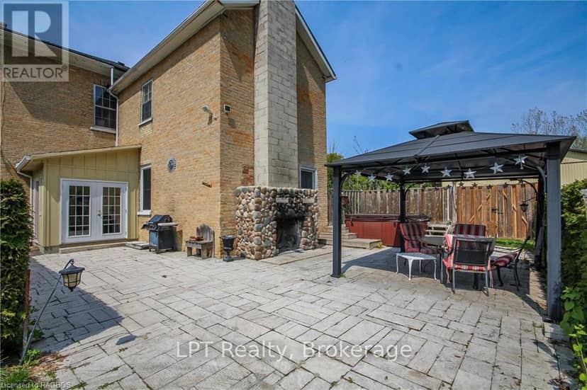 484 Carlisle Street — photo 10 of 40