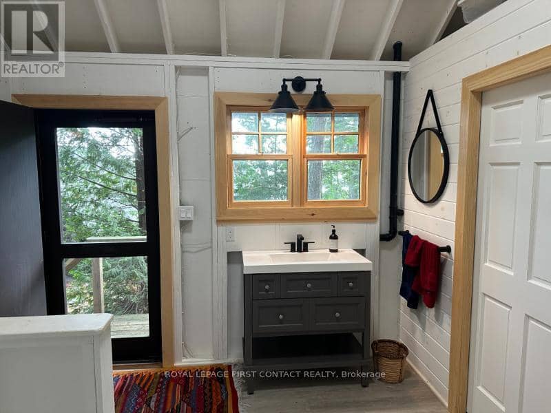 1 A207 Island — photo 35 of 40