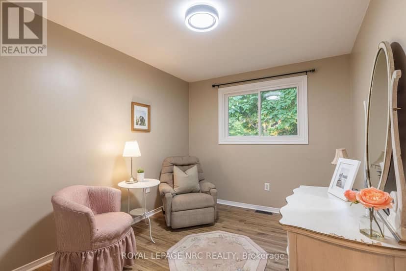 2432 Port Robinson Road — photo 16 of 39