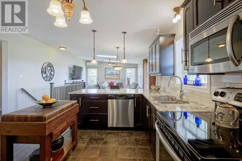 29 MacPhee Avenue — photo 12 of 39