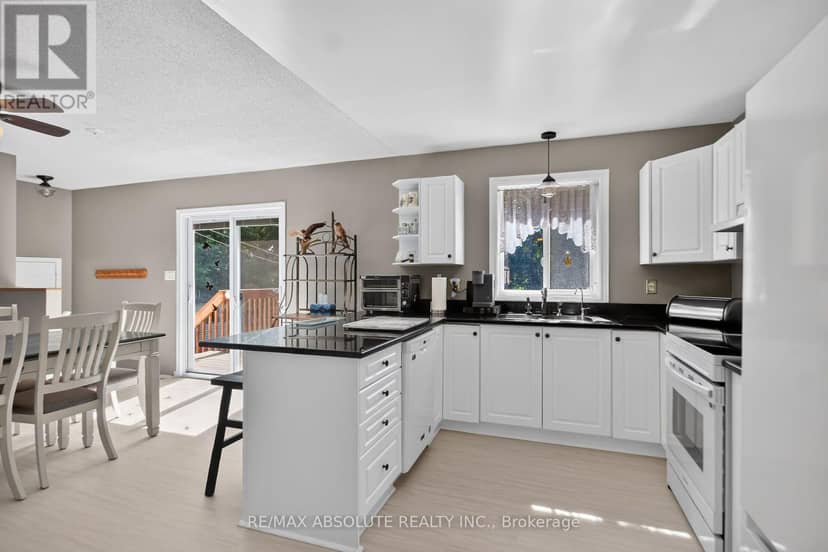 11 Flesher Crescent — photo 10 of 40