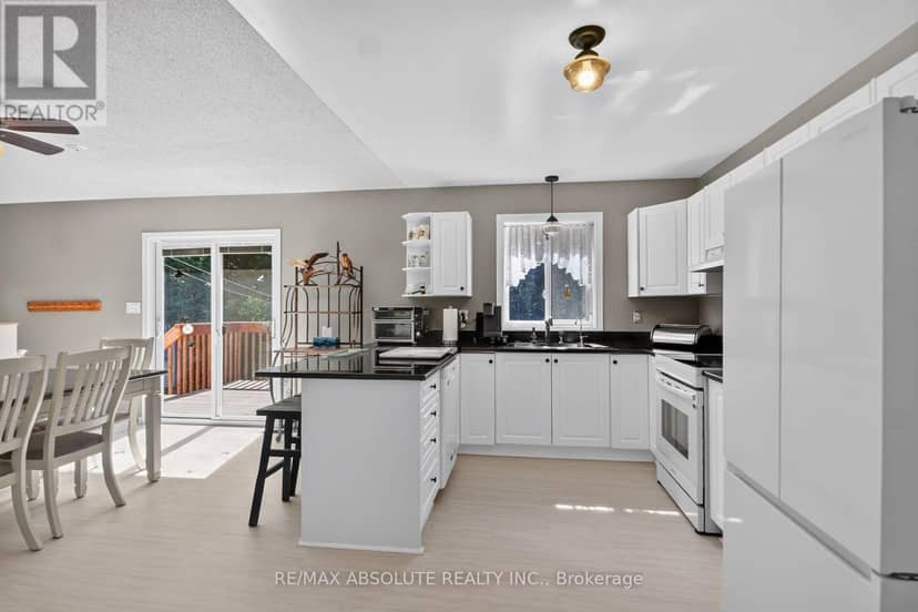 11 Flesher Crescent — photo 11 of 40