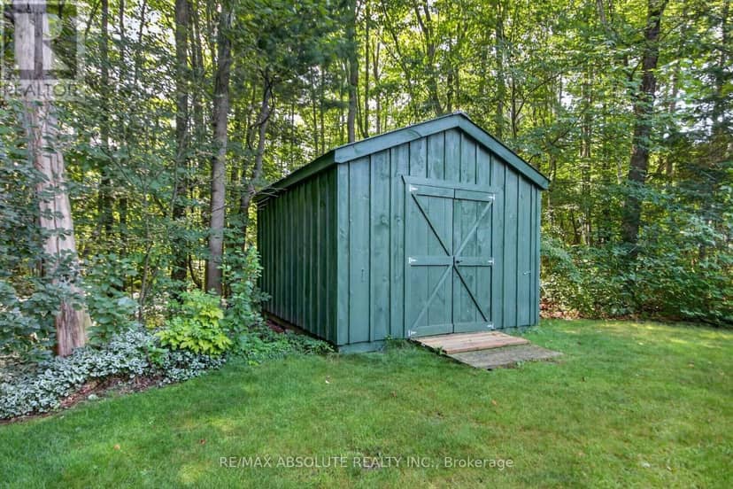 11 Flesher Crescent — photo 38 of 40