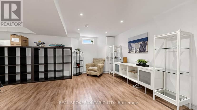 23 Piera Gardens — photo 19 of 24