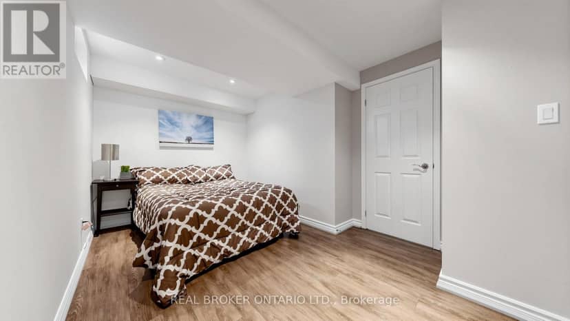 23 Piera Gardens — photo 21 of 24