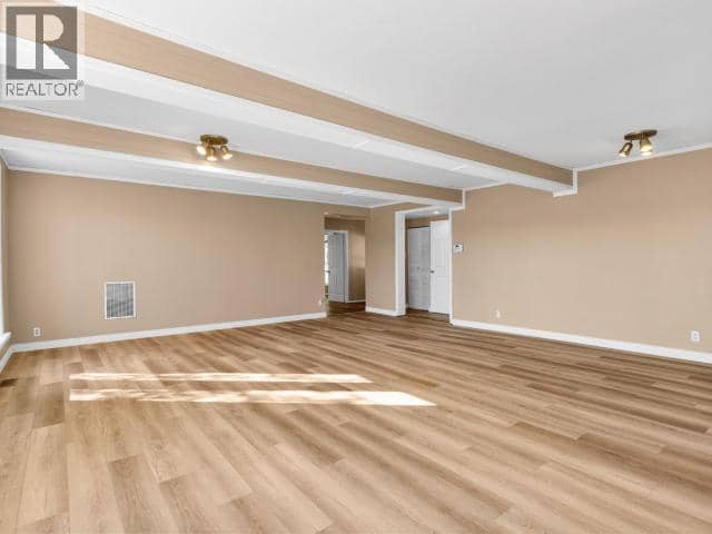 1201 Hickory Street, Whitehorse, photo 3